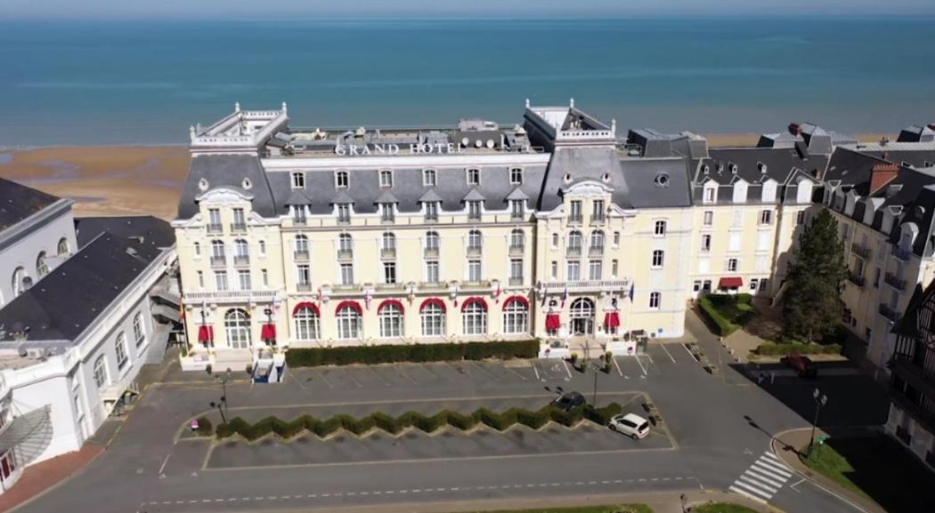 Cosy Appartement Dans Une Villa Avec Piscine, Proche Du Centre Et De La Mer Cabourg Eksteriør billede