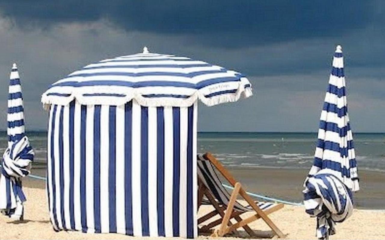 Cosy Appartement Dans Une Villa Avec Piscine, Proche Du Centre Et De La Mer Cabourg Eksteriør billede
