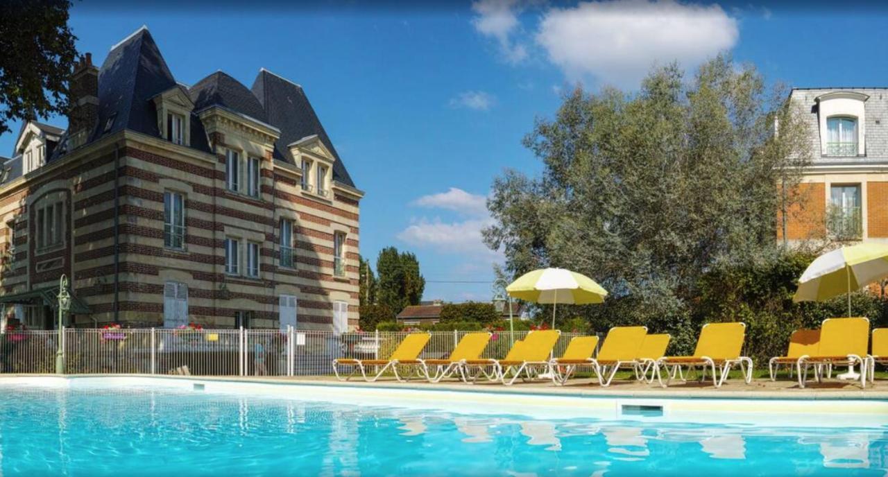 Cosy Appartement Dans Une Villa Avec Piscine, Proche Du Centre Et De La Mer Cabourg Eksteriør billede