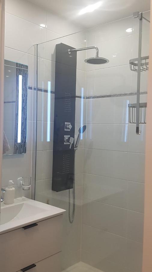 Cosy Appartement Dans Une Villa Avec Piscine, Proche Du Centre Et De La Mer Cabourg Eksteriør billede
